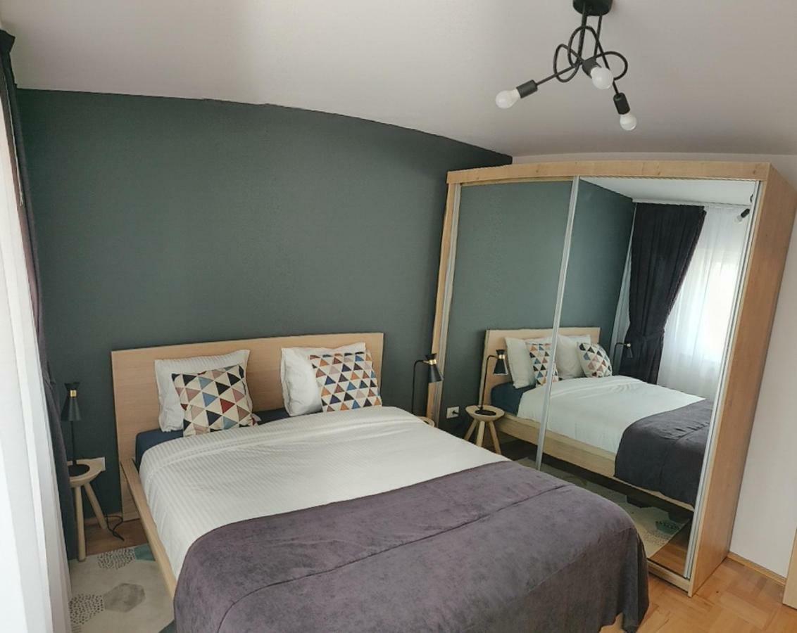Modern And Cozy Apartment Pitesti Ngoại thất bức ảnh